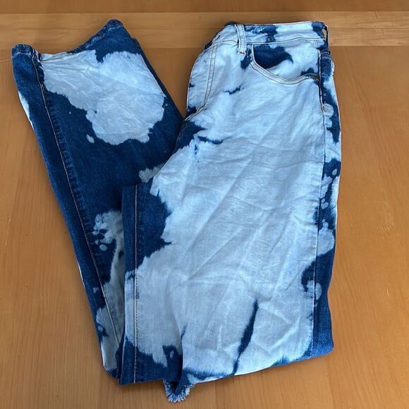 NWT SIZE 11 CLOUDY DAZE BLEACH STRAIGHT LEG JEANS - Picture 10 of 10